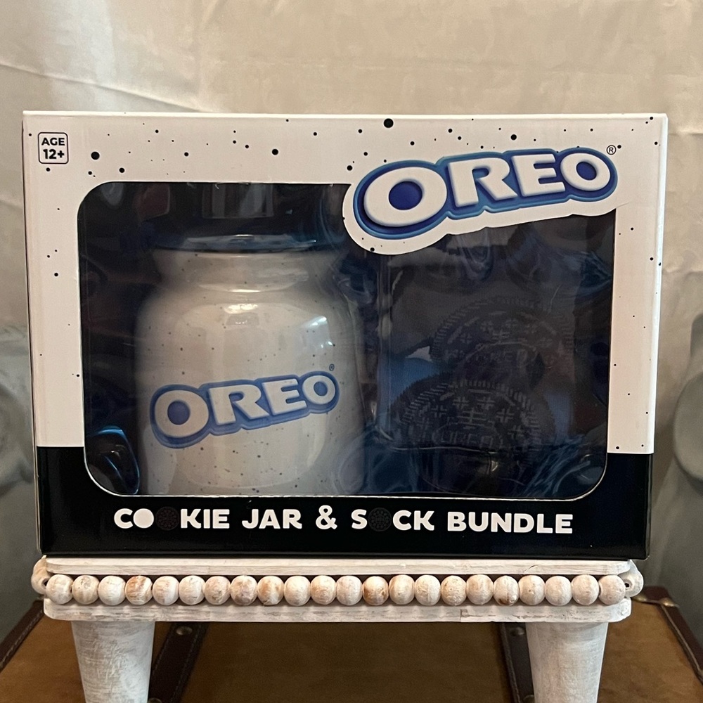 ⚡️Oreo Cookie Jar and 3 Pair Men's Sock Bundle